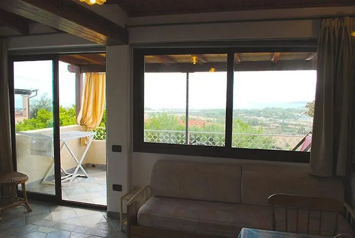 アパート ポルト・オッティオルBilo Vista Mare Agrustosアパートメント